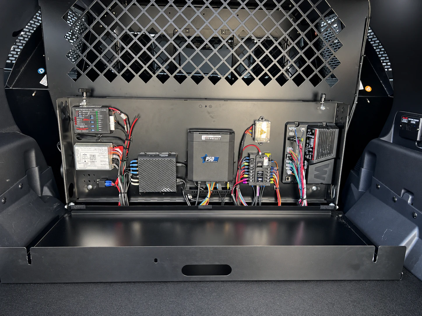 Organized public safety vehicle wiring and electrical components